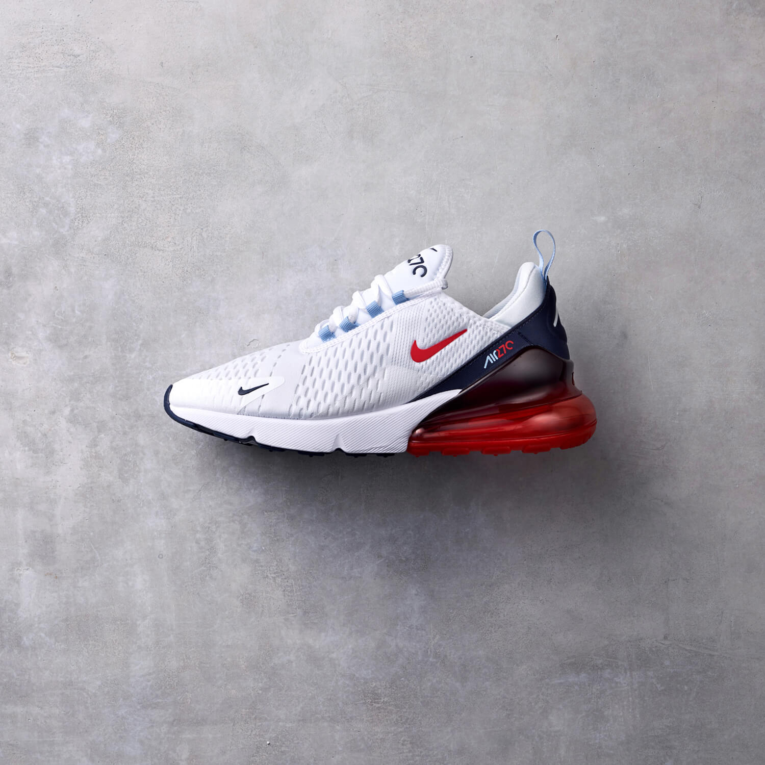 AIR MAX 270